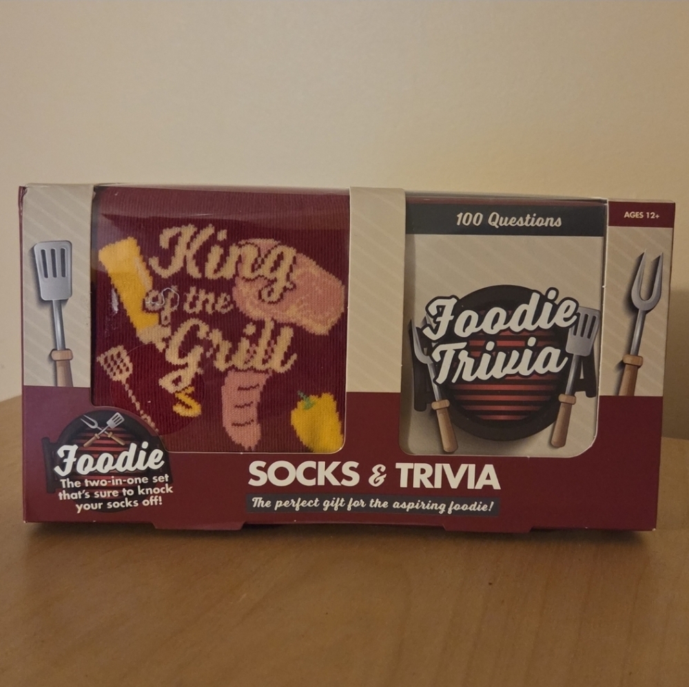NWT Professor Puzzle Men's Foodie Socks With Trivia Card Set